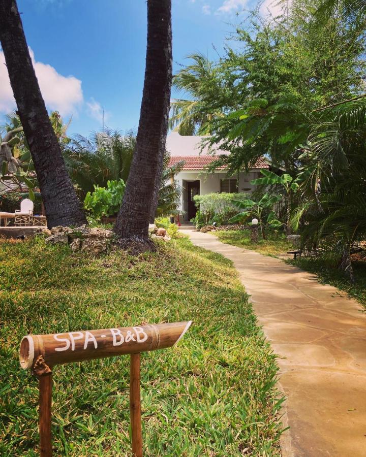 Bed and breakfast Pucci House Watamu Extérieur photo